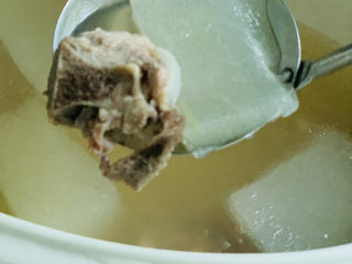 18、冬瓜薏米排骨汤,时间到,就可以吃了