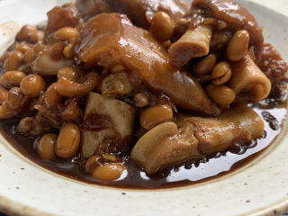 14、黄豆猪脚汤,汤汁还可以拌饭