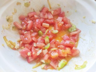 7、砂锅米线,炒两分钟