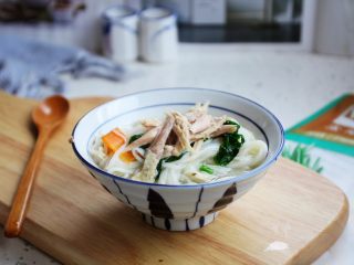 11、童子鸡鸡汤面,成品图。