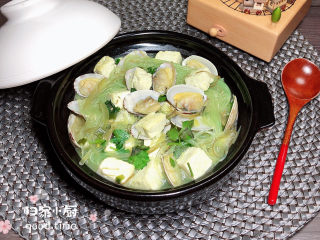 15、花蛤豆腐汤,再来一张成品图。