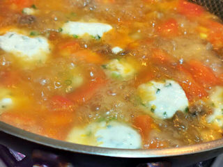 24、西红柿面疙瘩,面疙瘩浮出水面,有点半透明,就熟了