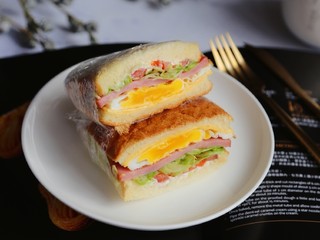 10、三明治～快手早餐,成品图。