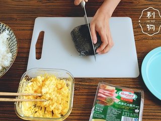 11、5分钟口袋饭团,带着保鲜膜直接切，要果断