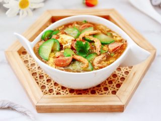 15、黄瓜火腿磷虾鸡蛋汤,鲜掉眉毛木有人管,你喜欢不~