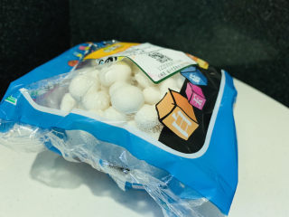 1、白玉菇鸡蛋汤,白玉菇一包