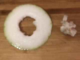 3、冬瓜鸡蛋汤,去心