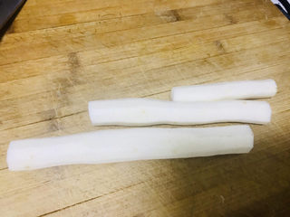 5、南瓜浓汤,长山药去皮洗净切块备用（记得戴手套）