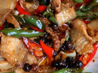 18、农家小炒肉,简单易学吧?试一下哦!