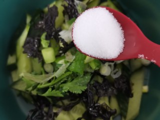 7、鸡蛋瓜片汤,加食用盐