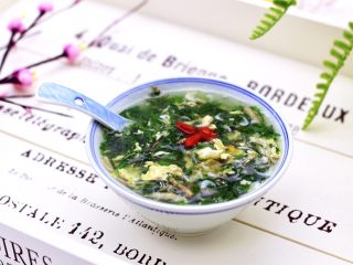 20、养生营养的荠菜虾皮鸡蛋汤,成品一