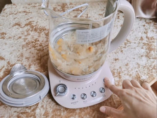 4、蔓越莓银耳羹简易养生壶版,开启银耳汤模式（即 120min）