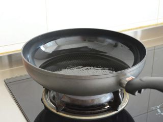 3、【孜然杏鲍菇】PK烧烤金针菇，完胜~,放一点点能涂抹开就好！