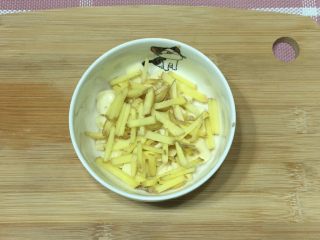 6、香辣虾,姜切丝