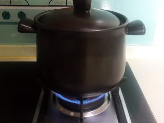 19、美味养生汤   果蔬排骨汤,大火烧开后小火慢烧60分钟