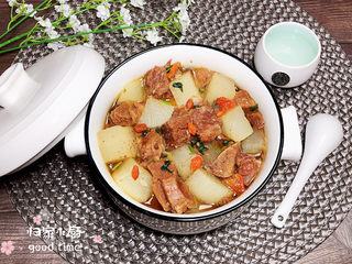 19、萝卜牛腩煲,一碗暖洋洋的萝卜牛腩煲就做好了，搭配米饭、面条吃，都是极佳的美味。