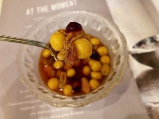 16、南瓜小圆子,这一道甜品------南瓜小圆子就完成了。