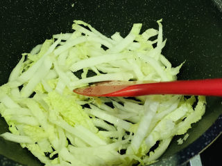 9、娃娃菜炖豆腐,翻炒