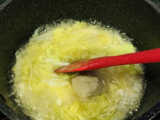 18、娃娃菜炖豆腐,搅拌均匀