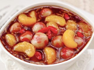 16、黑糖蜜桔酒酿圆子,营养丰富又健脾明目，每天一碗，滋补养生，让皮肤变得白皙光滑透亮水嫩嫩。
