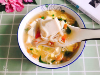 21、金针菇豆腐汤,开吃了，味道超级鲜美！