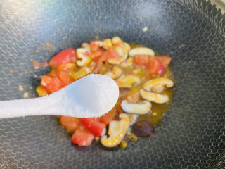 12、西红柿香菇汤,根据个人口味加入适量