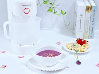 12、紫薯米糊,做出来的紫薯米糊口感超赞,细腻又顺滑。