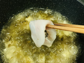 14、黑鱼豆腐汤,加黑鱼片