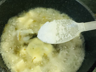 16、黑鱼豆腐汤,加少许盐