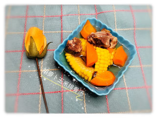 16、胡萝卜玉米排骨汤,胡萝卜玉米排骨汤,完成