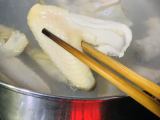 11、椰子炖鸡,下鸡块；