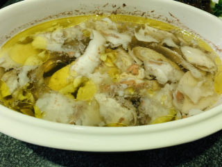 17、椰子炖鸡,炖锅结束后，会自动保温，不用担心烧锅，期间可以放心做其他事情，时间到，就可以出锅；