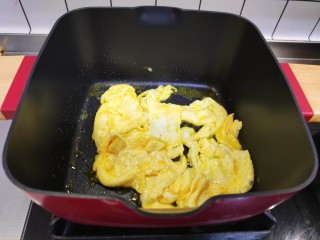 9、白菜豆腐汤,翻炒成鸡蛋块