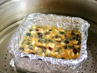 10、三色蒸蛋,上锅蒸10分钟