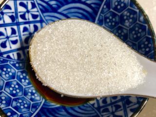 5、糖醋排骨,3勺白糖。