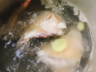 6、白果炖鸡,煮3—5分钟