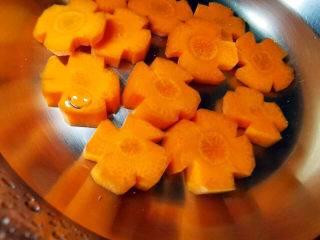 7、松茸鸡汤,泡水