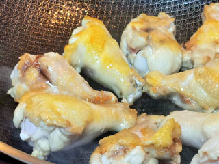 15、松茸鸡汤,煎至两面金黄