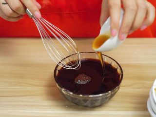 20、必吃的广东小吃——广州肠粉,淋入麻油