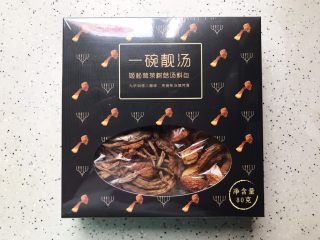1、姬松茸茶树菇鸡汤,姬松茸茶树菇汤料包一盒