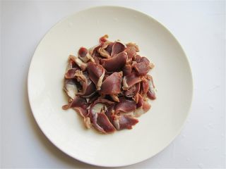 4、香辣豆角爆鸡胗,鸡胗切片