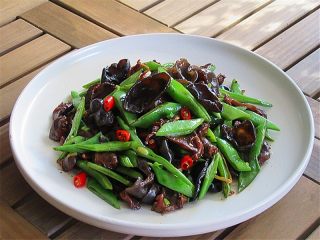 12、香辣豆角爆鸡胗,装盘享用