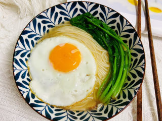 18、菠菜鸡蛋面,成品图