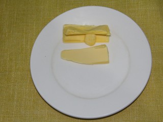 4、幸福早餐烤香蕉土司,黄油切15g就够了