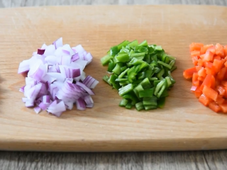 5、无需刀工，超简单的椒盐排条,备用