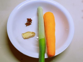 2、海带豆腐汤,辅料准备好