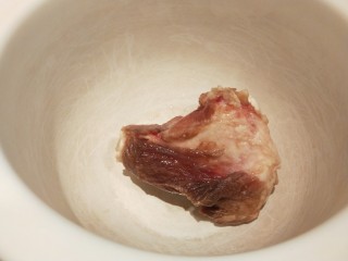 2、冬瓜海带汤,筒骨半个提前我焯水过的。