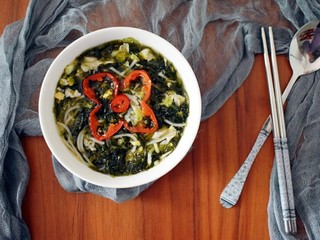 17、紫菜虾皮鸡蛋面,简单，美味，又有营养！