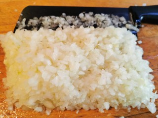 9、大馅馄饨~自己擀皮水打馅,洋葱切碎