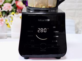 11、黄豆花生红枣糯米糊,启动五谷豆浆的模式。